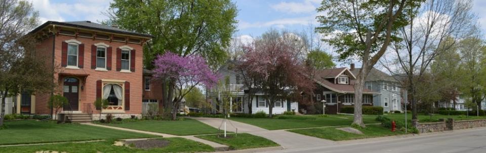 historic homes on 8th Ave