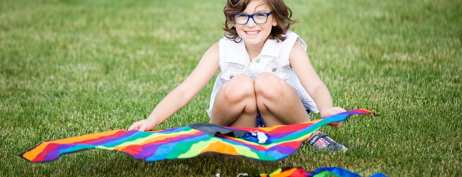 girl with kite